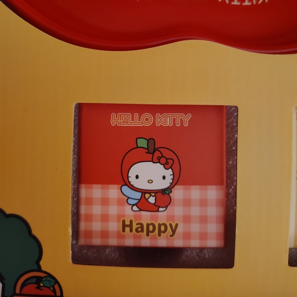 EXCLUSIVE - Hello Kitty x MarTube Aromatherapy Set - Picture 8 of 14